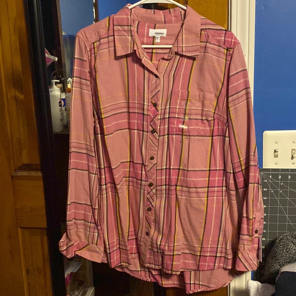 NWT/NBW Sonoma womens l/s pink plaid button up shirt